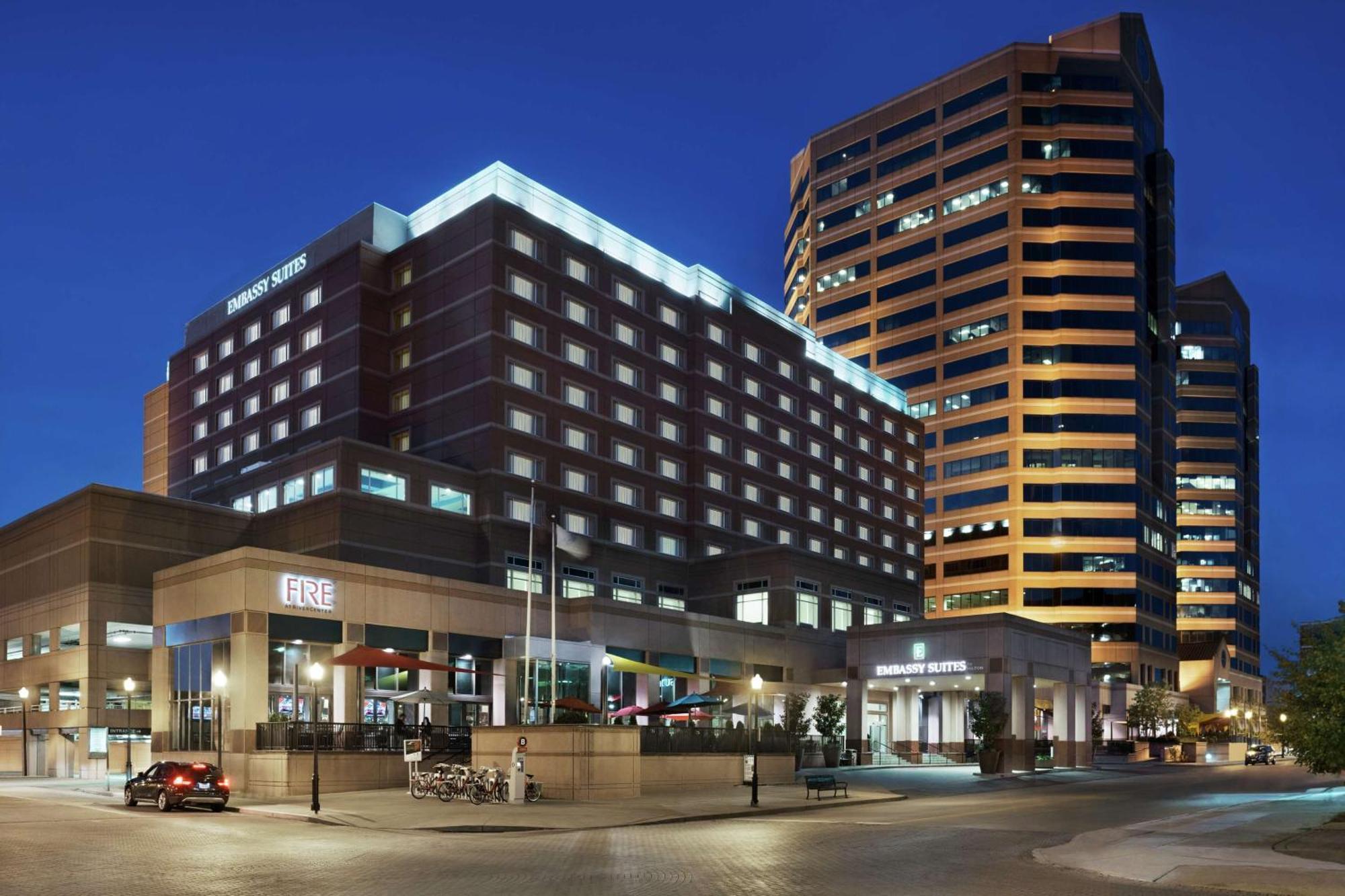 Embassy Suites Cincinnati - Rivercenter Covington Exterior foto