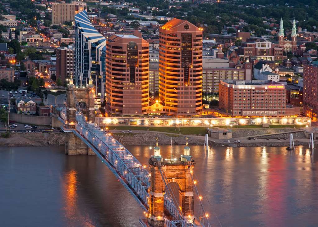 Embassy Suites Cincinnati - Rivercenter Covington Exterior foto